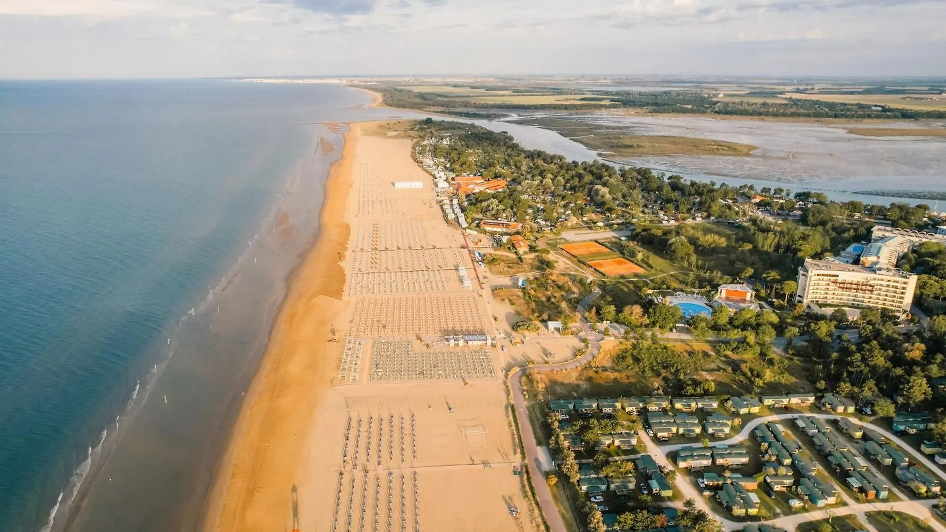 Cozy Flat With Amazing Seaview In Bibione Apartment